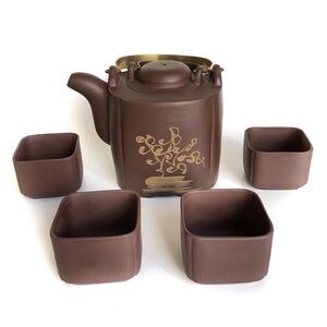 Chinese Yixing Zisha Purple Clay Teapot with Brass Handle Signed New